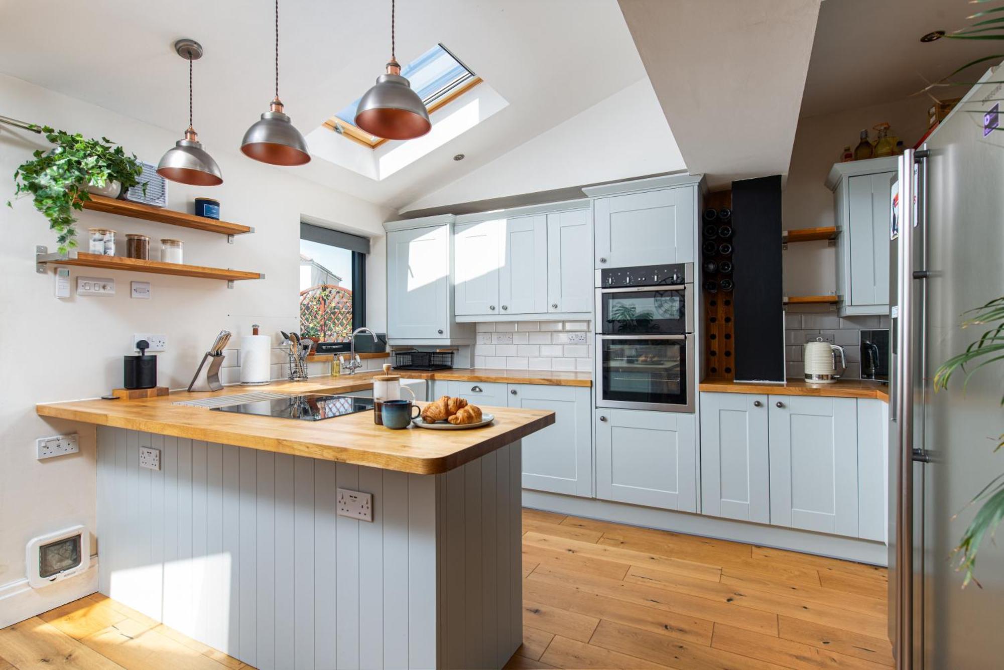 Charming Family Home With Stoves, Garden & Parking Bristol Buitenkant foto