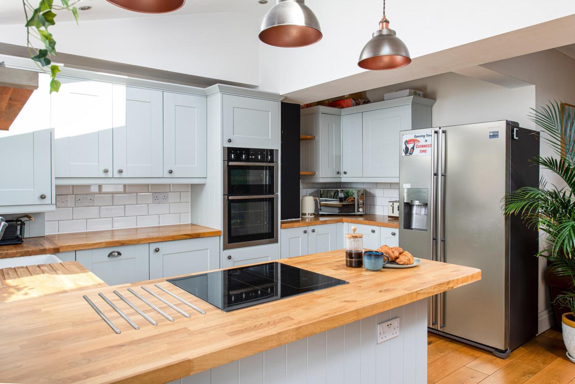 Charming Family Home With Stoves, Garden & Parking Bristol Buitenkant foto