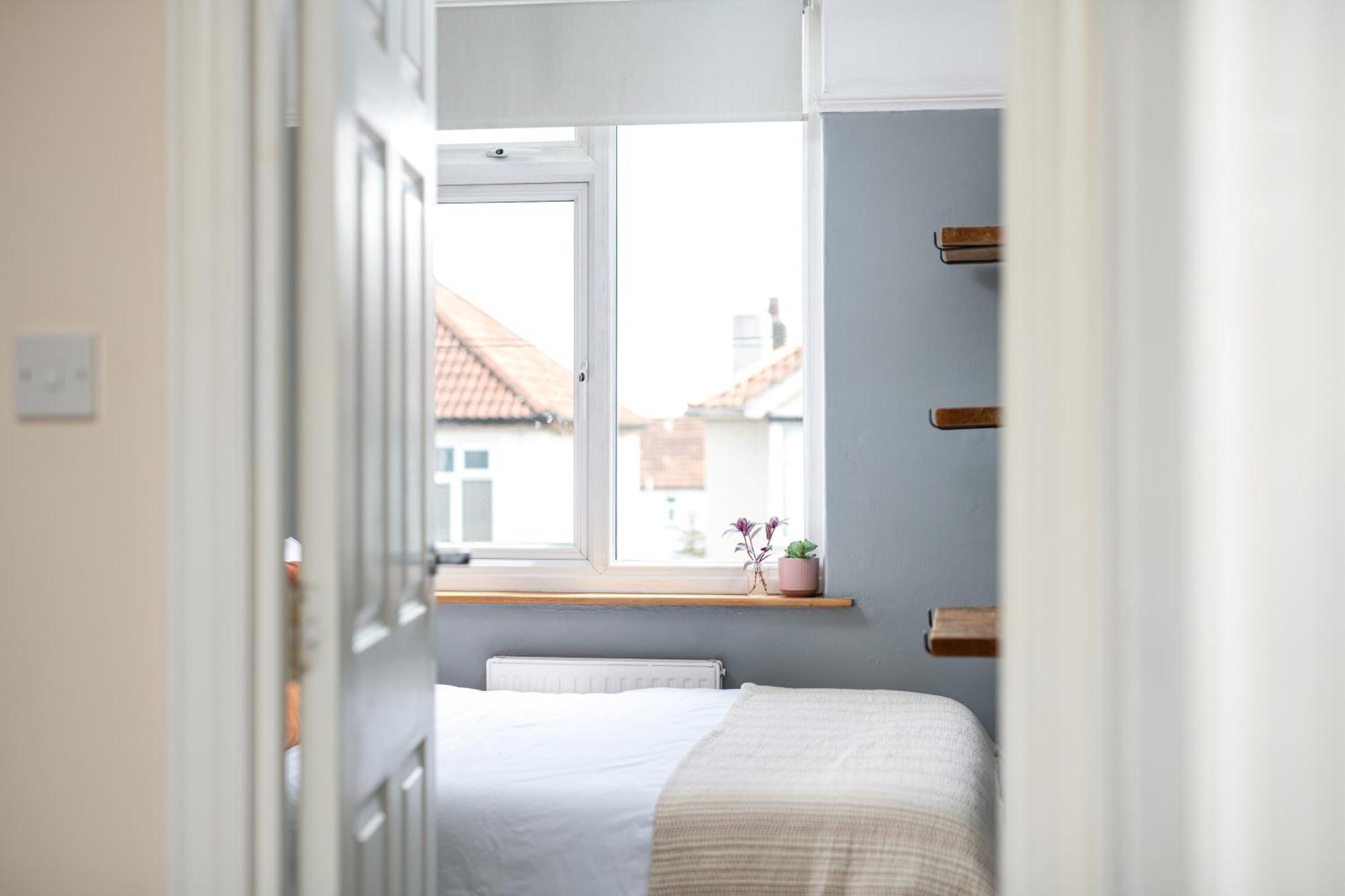Charming Family Home With Stoves, Garden & Parking Bristol Buitenkant foto